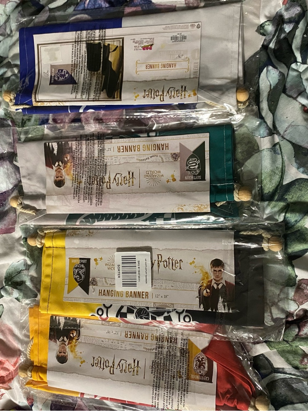 Harry Potter four House Hanging Banner (Set) new with tags